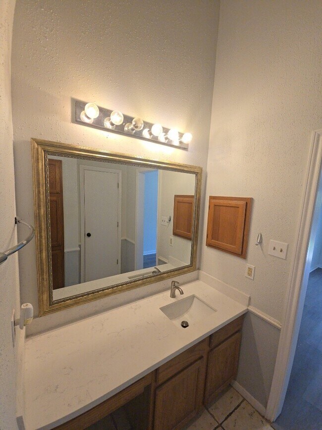 Building Photo - 8718 Roaring Point Dr