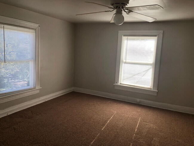 Building Photo - 2 Bedroom House Near E.C. Glass High School