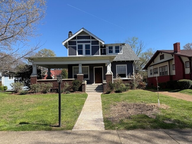 Building Photo - 206 Eveningside Dr