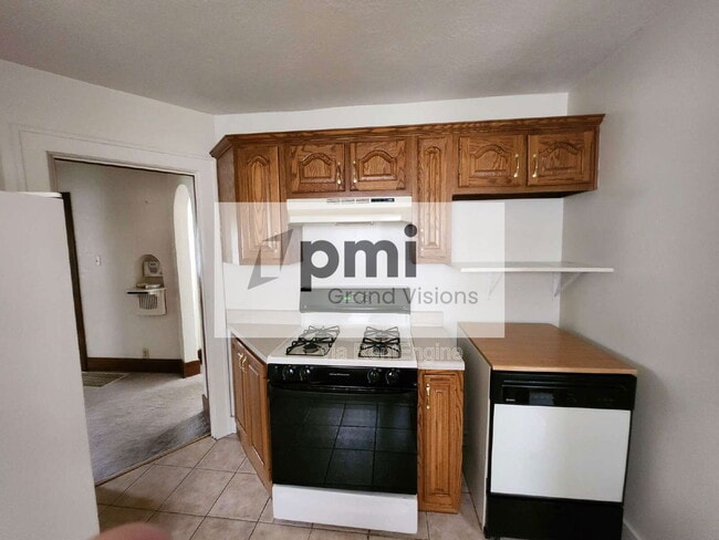 Building Photo - 303 E Kellar Ln