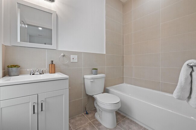 Building Photo - 111 Charles St