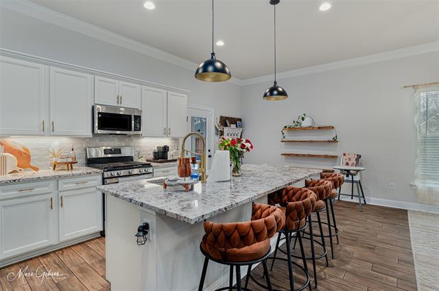 Building Photo - 767 Crozier Dr