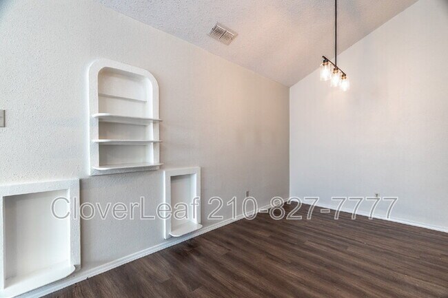 Building Photo - 11322 Potter Valley Dr