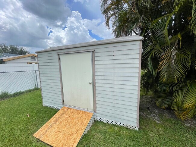 Building Photo - 1321 SW 129th Way