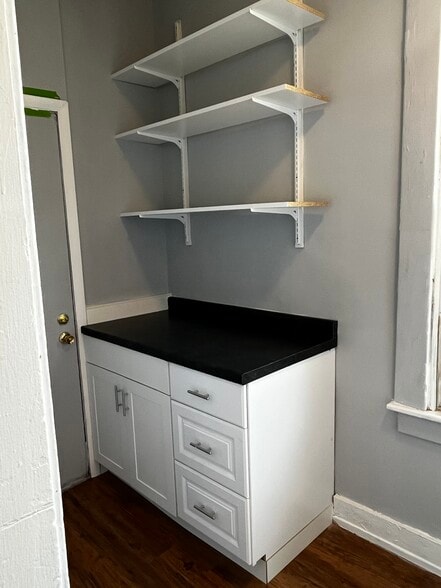 Additional counter space for kitchen or laundry - 88 Burt Street