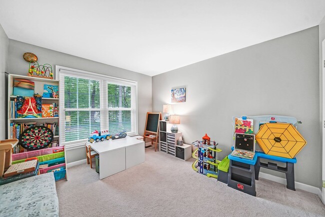 Building Photo - 4 Bedroom 4 Bath culdesac home in the Hart...