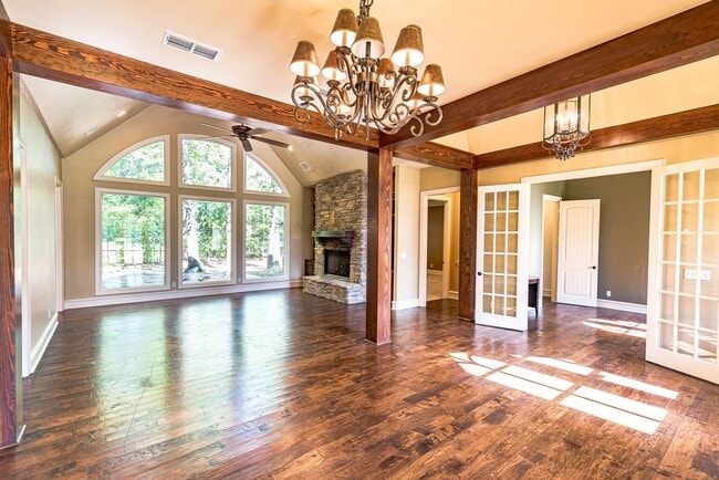 Building Photo - 21220 Gatlinburg Rd