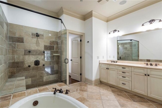 Building Photo - 58 Sheridan Dr NE