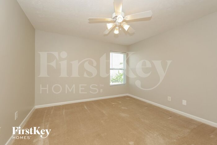 Building Photo - 420 Creek Oak Dr