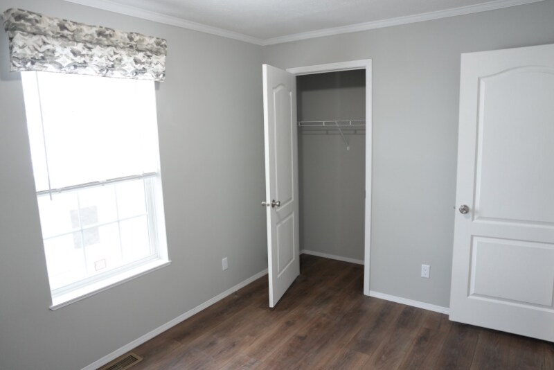 Building Photo - 5865 S Fairfax Rd