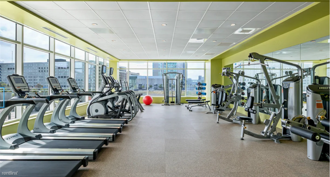 Building Photo - 503 Congress St