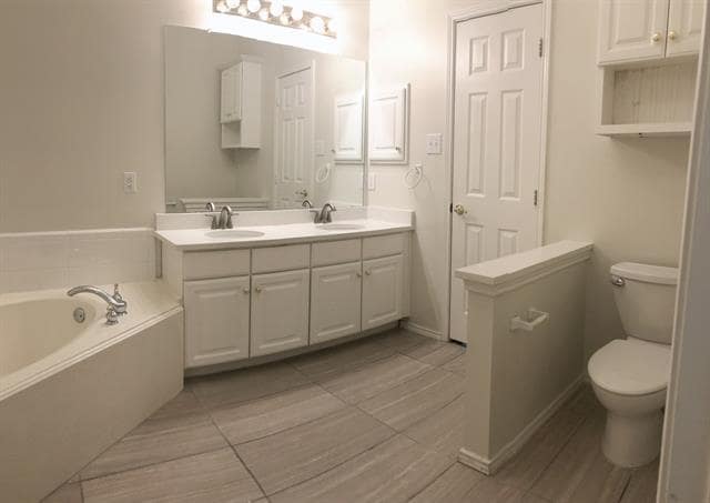 Building Photo - 9113 Couples Dr