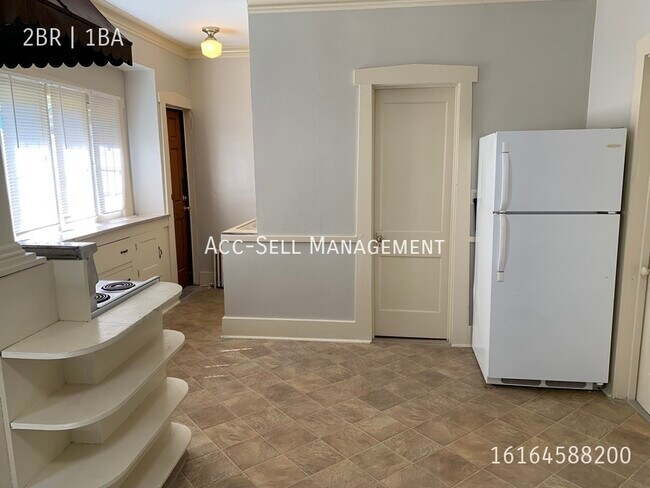 Building Photo - 209 Valley Ave NW