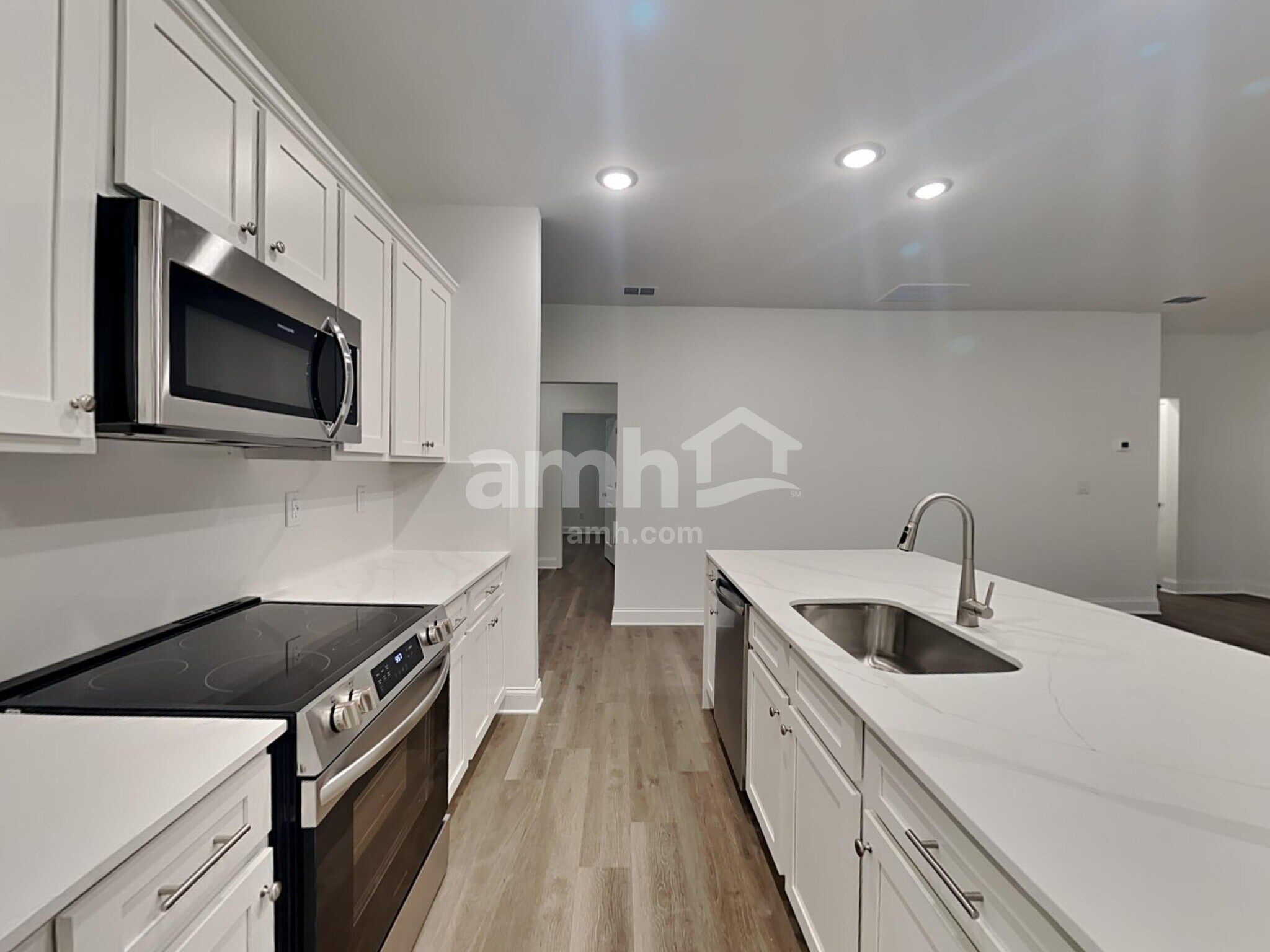Building Photo - 1605 Soapstone Rd