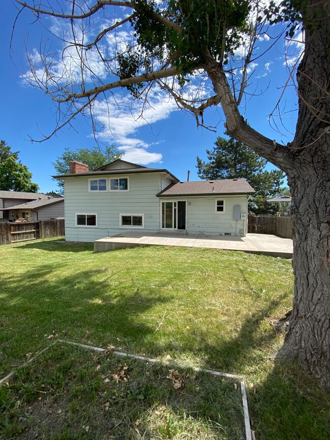 Building Photo - Family Style Home In The Coveted Marsten Neighborhood!