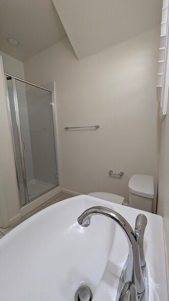 Building Photo - 1140 Bonino Way