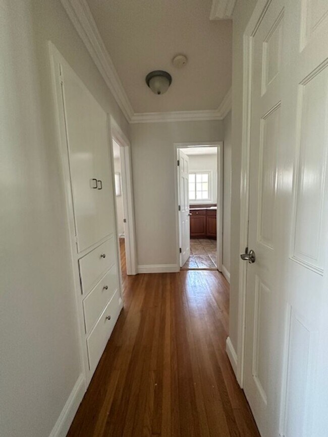 Building Photo - A True Gem in One of the Most Sought-After...