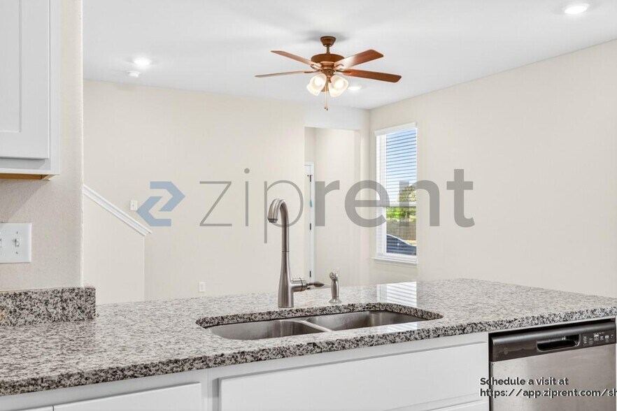 Building Photo - 13827 Enzo Gate