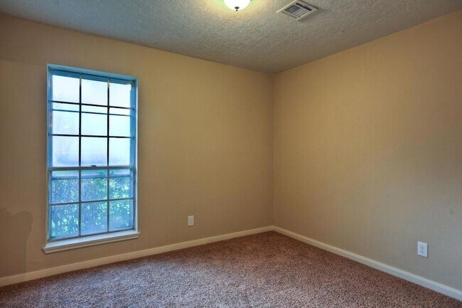 Building Photo - 1138 Cottage Oak Ln