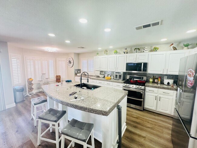 Building Photo - 3805 Cool Meadows Dr