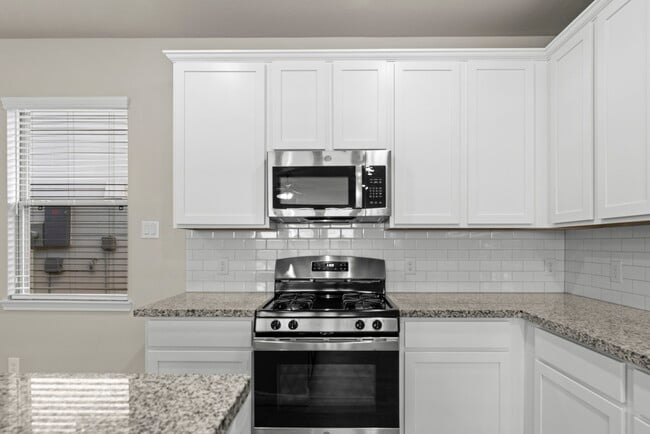 Building Photo - 10419 Astor Pt Trl