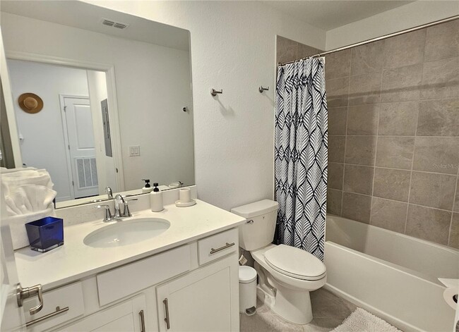 Building Photo - 12180 Wellen Golf St