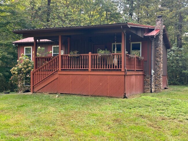 Building Photo - 32 Brown Ln