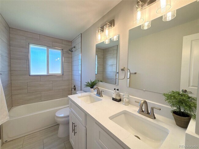 Building Photo - Total Remodel Available NOW!