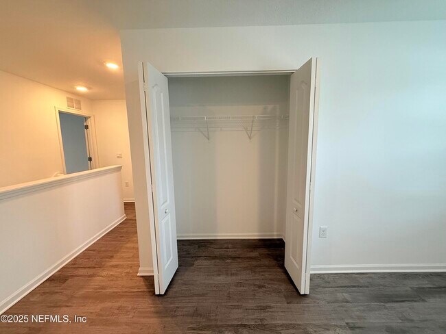 Building Photo - 2308 Shady Breeze Ln