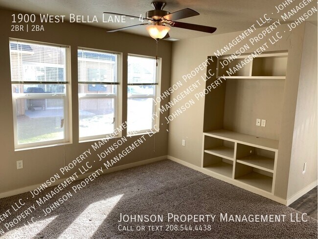 Building Photo - 1900 W Bella Ln