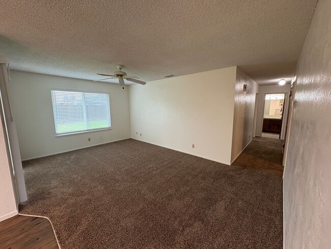 Building Photo - Spacious & Cozy Near Mountain View Elementary Home coming soon!