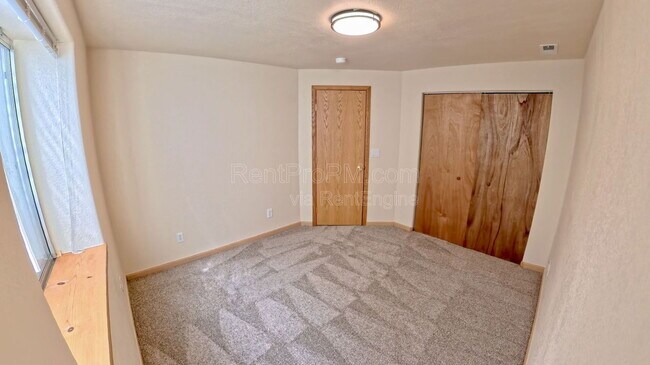 Building Photo - 1514 Carmela Ct