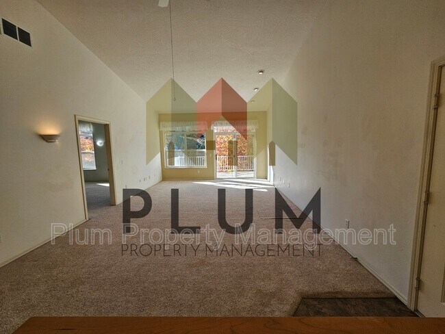 Building Photo - 5104 Village View Way