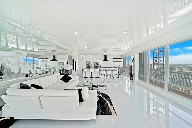 Building Photo - 4020 Galt Ocean Dr