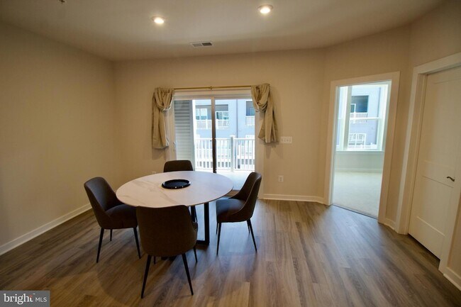 Building Photo - 4619 Olivine Dr