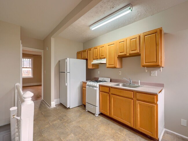 Building Photo - 203 Hamilton St