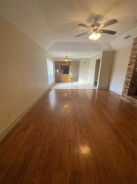 Building Photo - 8900 Marilyn Dr