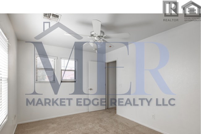 Building Photo - 3Bed/2.5Bath House at Honeycutt Ave/Hogene...