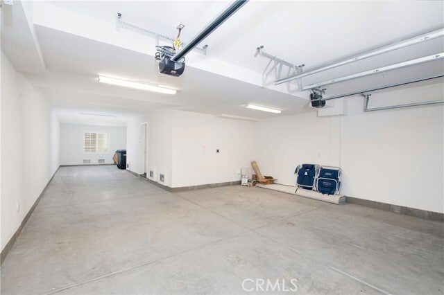Building Photo - 1523 Doheny Way