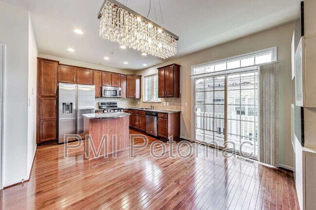 Building Photo - 2133 Little Sorrel Way