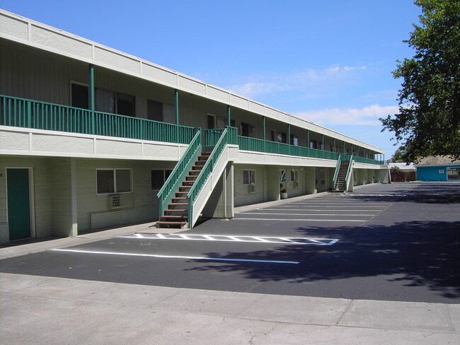Building Photo - Starvista Apartments