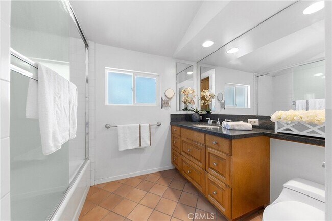 Building Photo - 1003 Langley Way