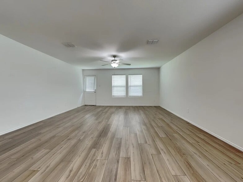 Building Photo - 10645 Sewell Cir