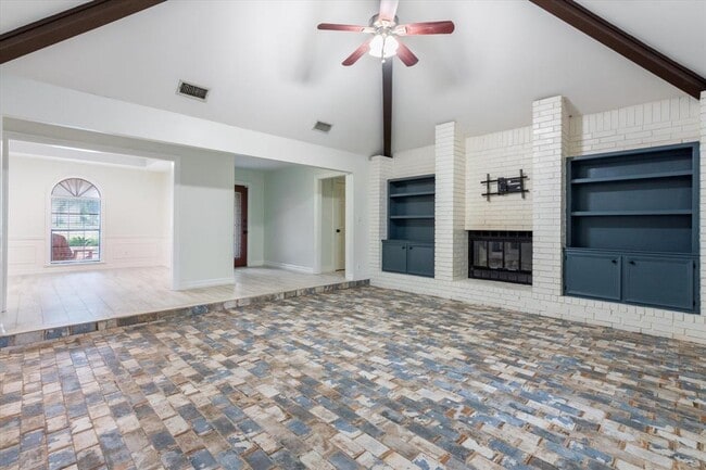 Building Photo - 109 White Sands Dr