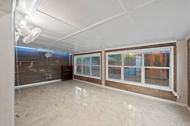 Building Photo - 6739 Tezel Bend