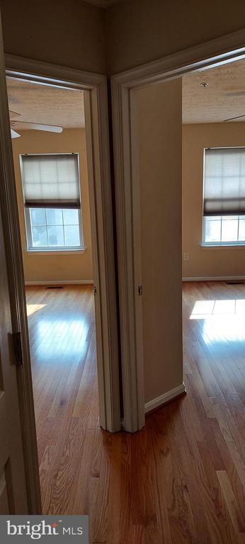 Building Photo - 8089 Brookstone Ct