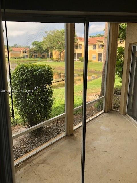 Building Photo - 4807 Via Palm Lakes Via