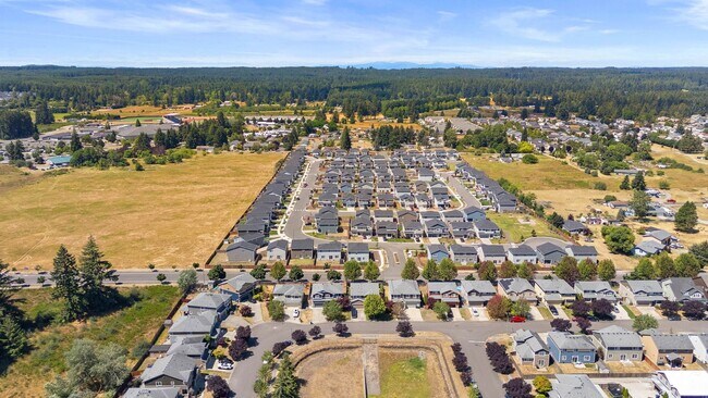 Building Photo - 15204 Prescott Lp SE