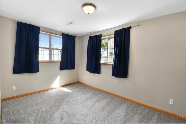 Building Photo - 2124 58th Ave S