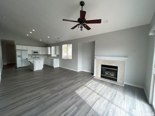 Building Photo - 2841 Granville Dr